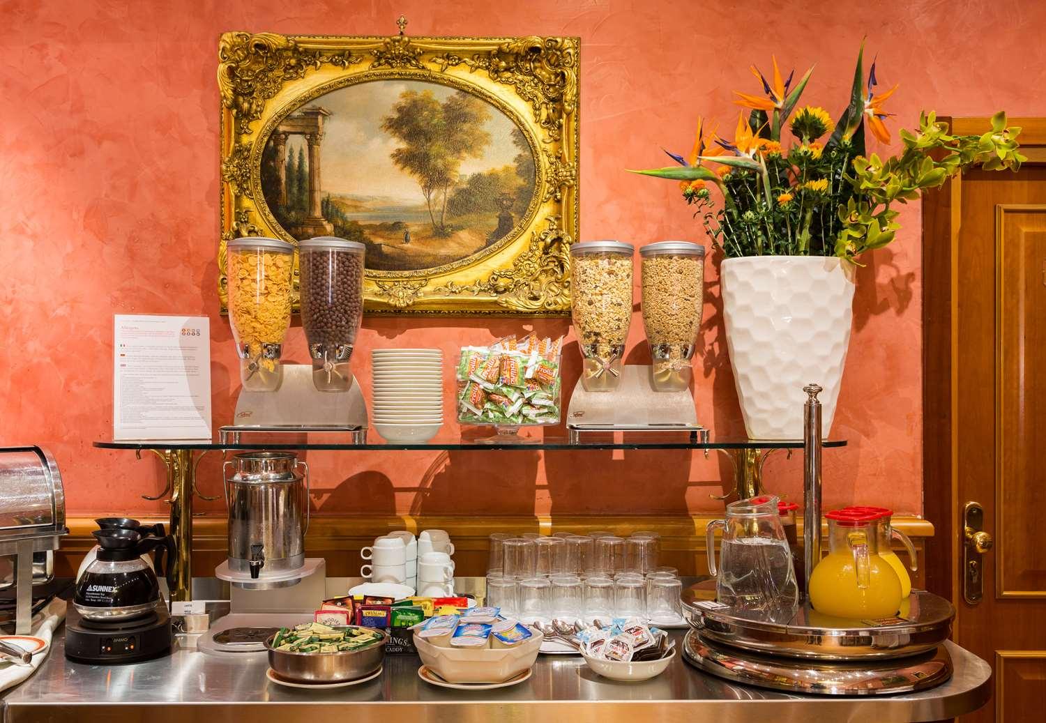 Raffaello Hotel 3*