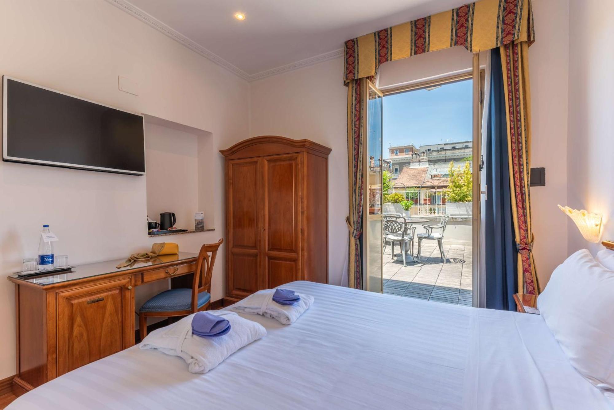 Raffaello Hotel
